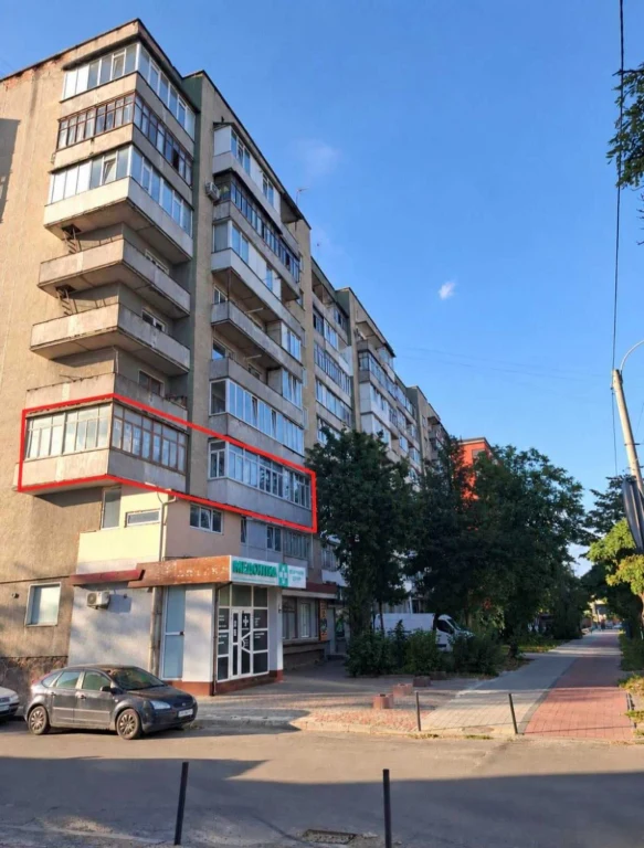 Терміново!! Продаю 2кімнатну квартиру в центрі. Бандери 60.
