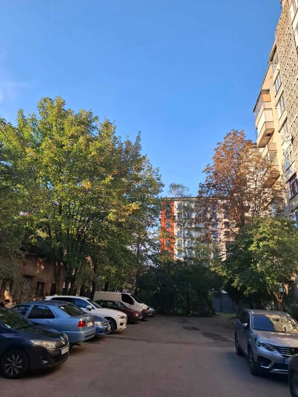 Терміново!! Продаю 2кімнатну квартиру в центрі. Бандери 60.