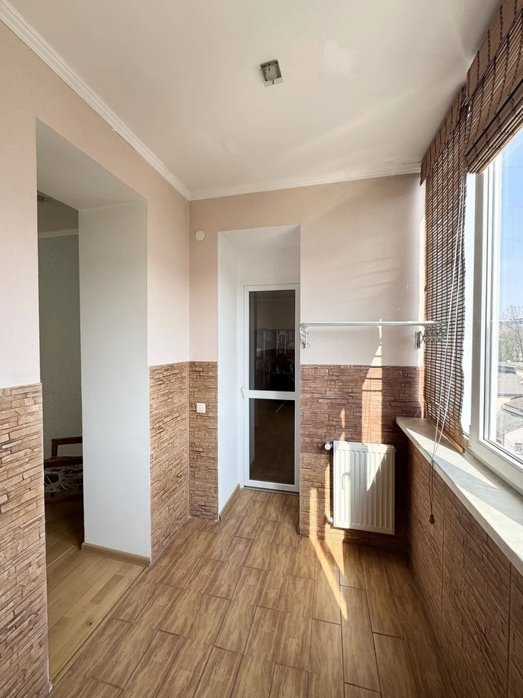 Продаж великої 2км квартири в центрі