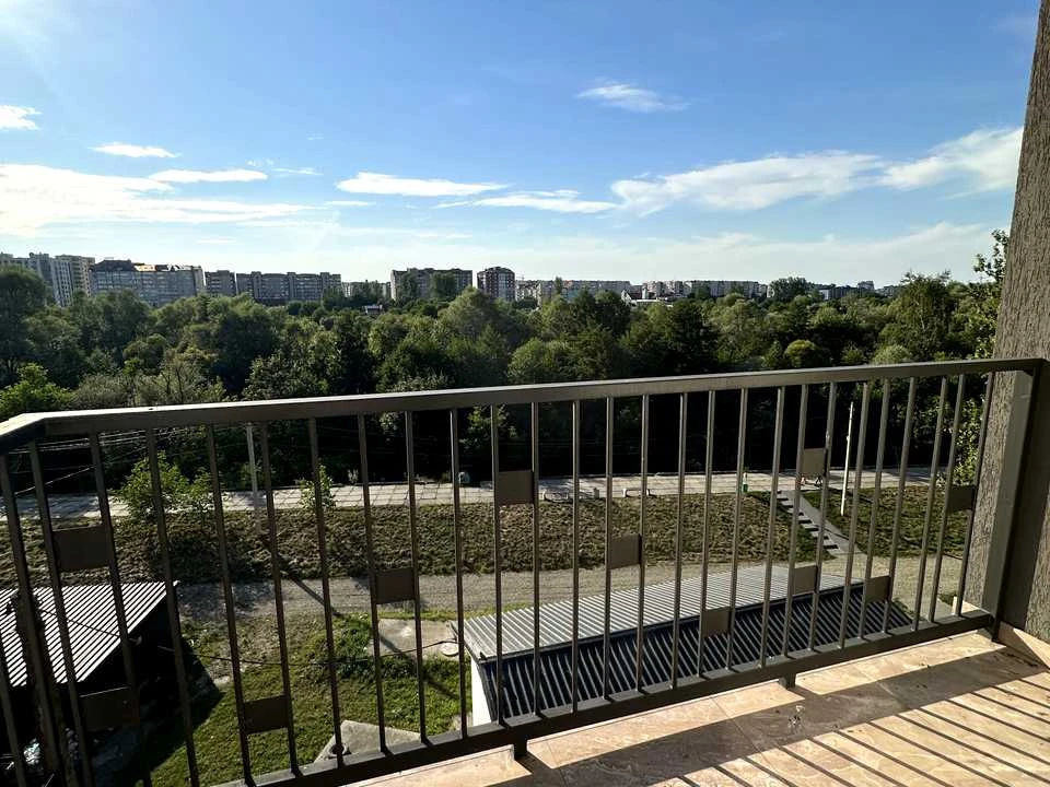 Квартира. Івано-Франківськ, Героїв Миколаєва вул.