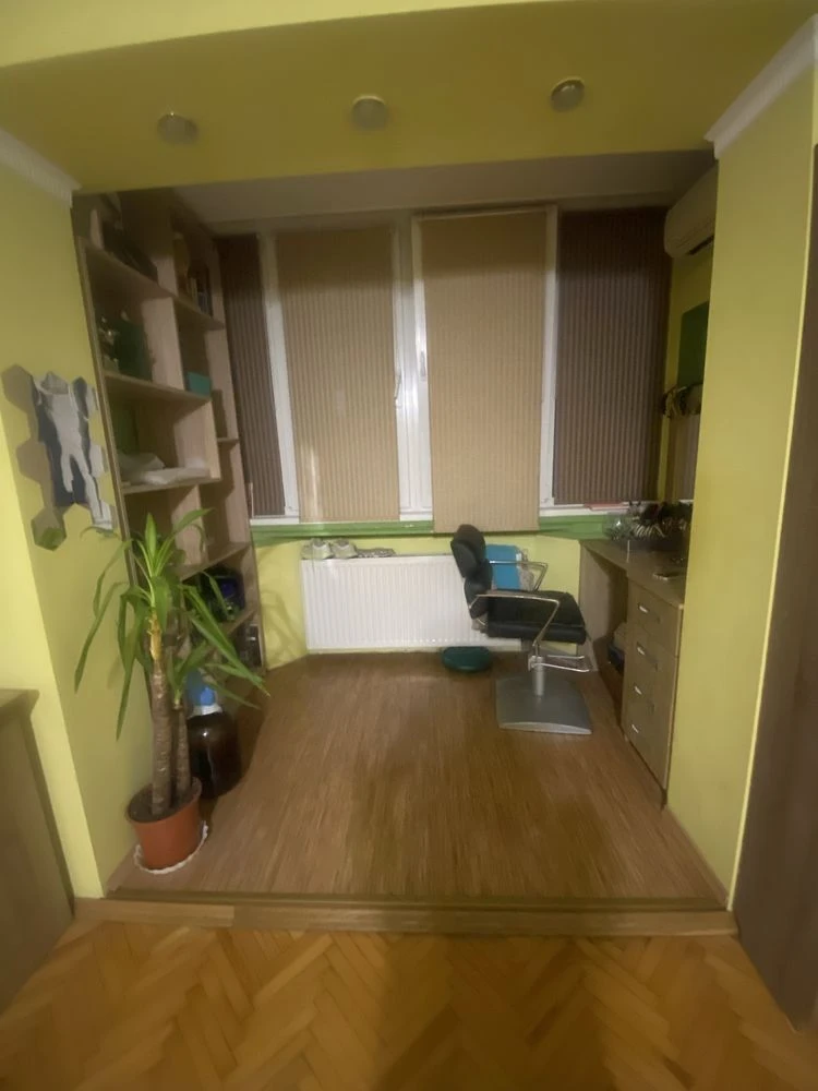 Продаж квартири 3х кімнатна