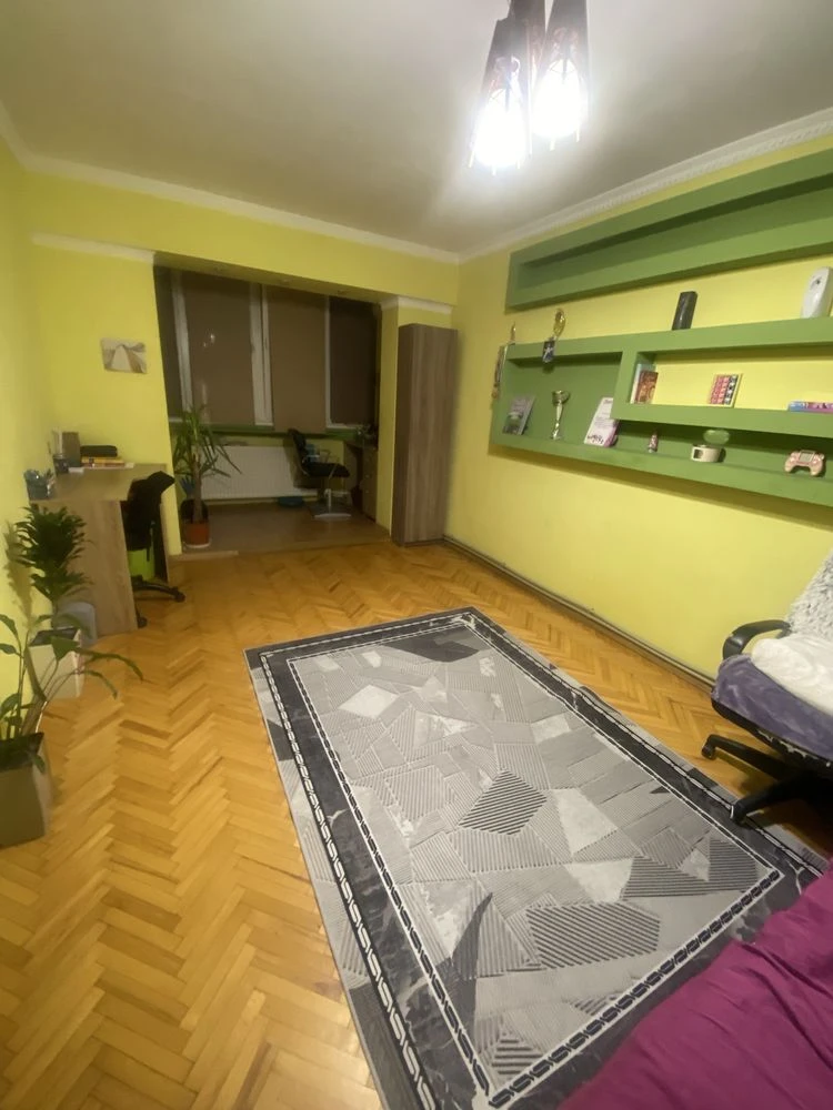 Продаж квартири 3х кімнатна