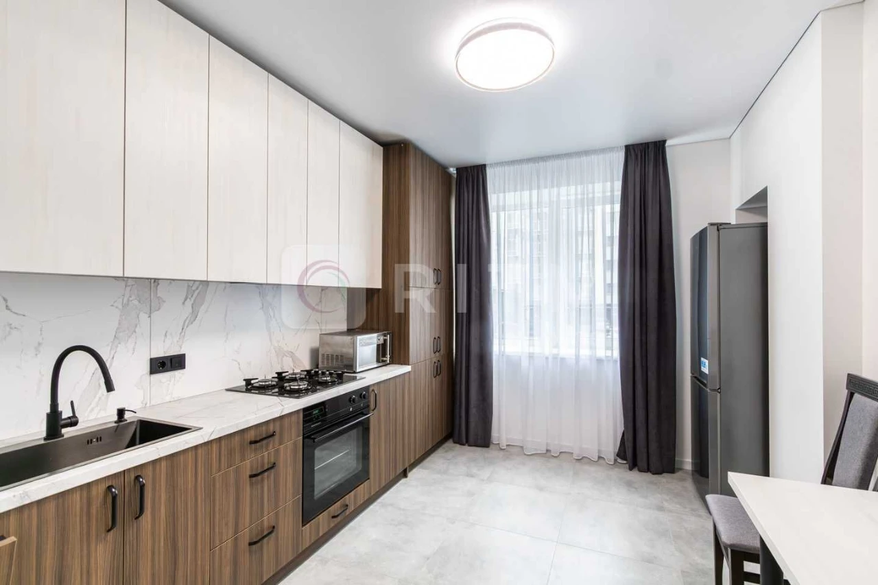 Готова 1-к квартира (43 м²) в ЖК «Містечко Центральне»