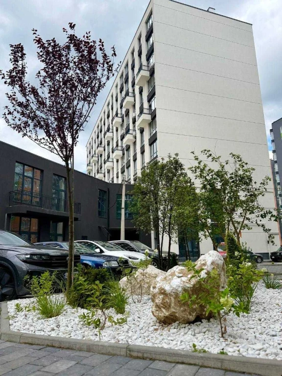 1-кімнатна квартира в красивому  ЖК біля Озера
