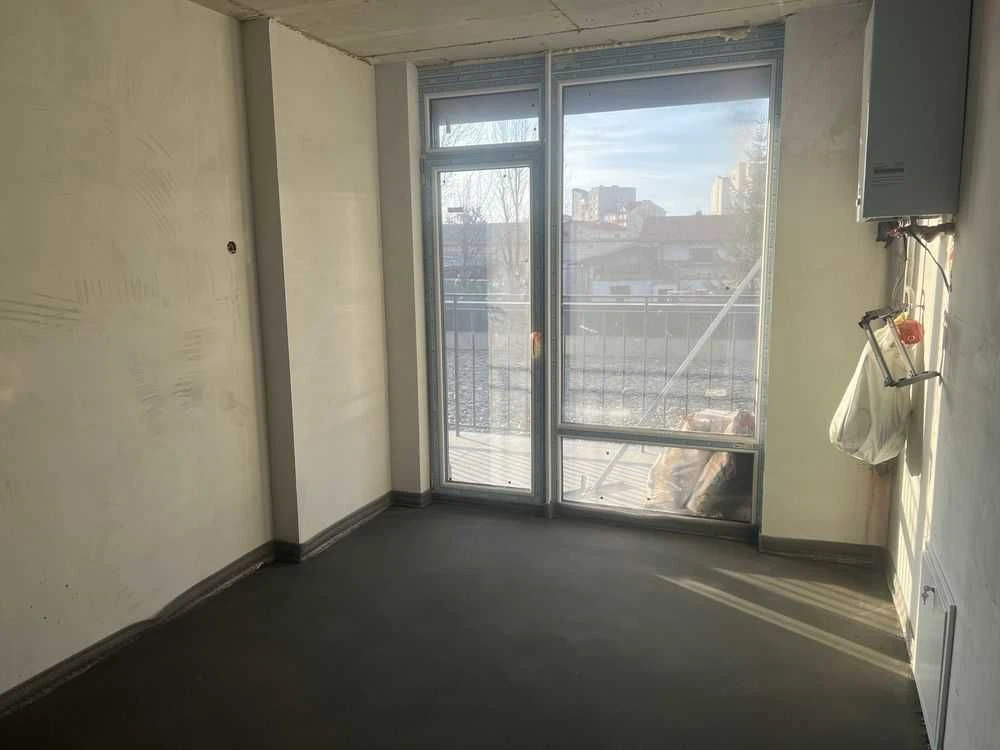 Продається 1 кімнатна квартира з терасою