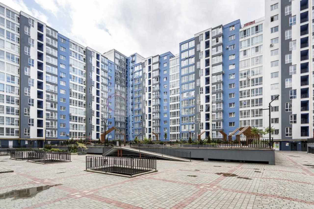 Продаж ексклюзивної 1-к квартири з власним патіо в ЖК «Княги