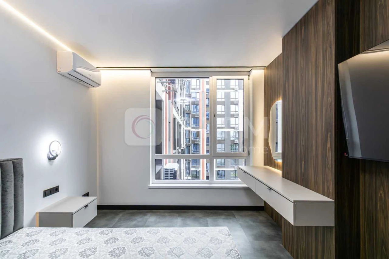 Дизайнерська 2-к квартира (65 м²) в ЖК «U ONE»