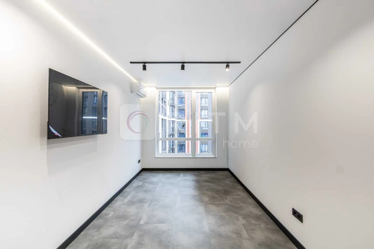 Дизайнерська 2-к квартира (65 м²) в ЖК «U ONE»