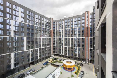 Дизайнерська 2-к квартира (65 м²) в ЖК «U ONE»
