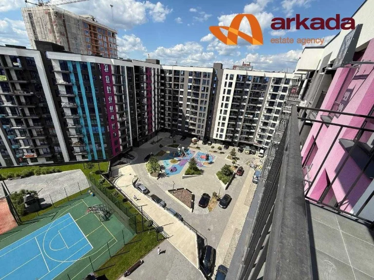 Продаю панорамну 2 кімнатну квартиру в центрі! ЖК Фемелі Пла