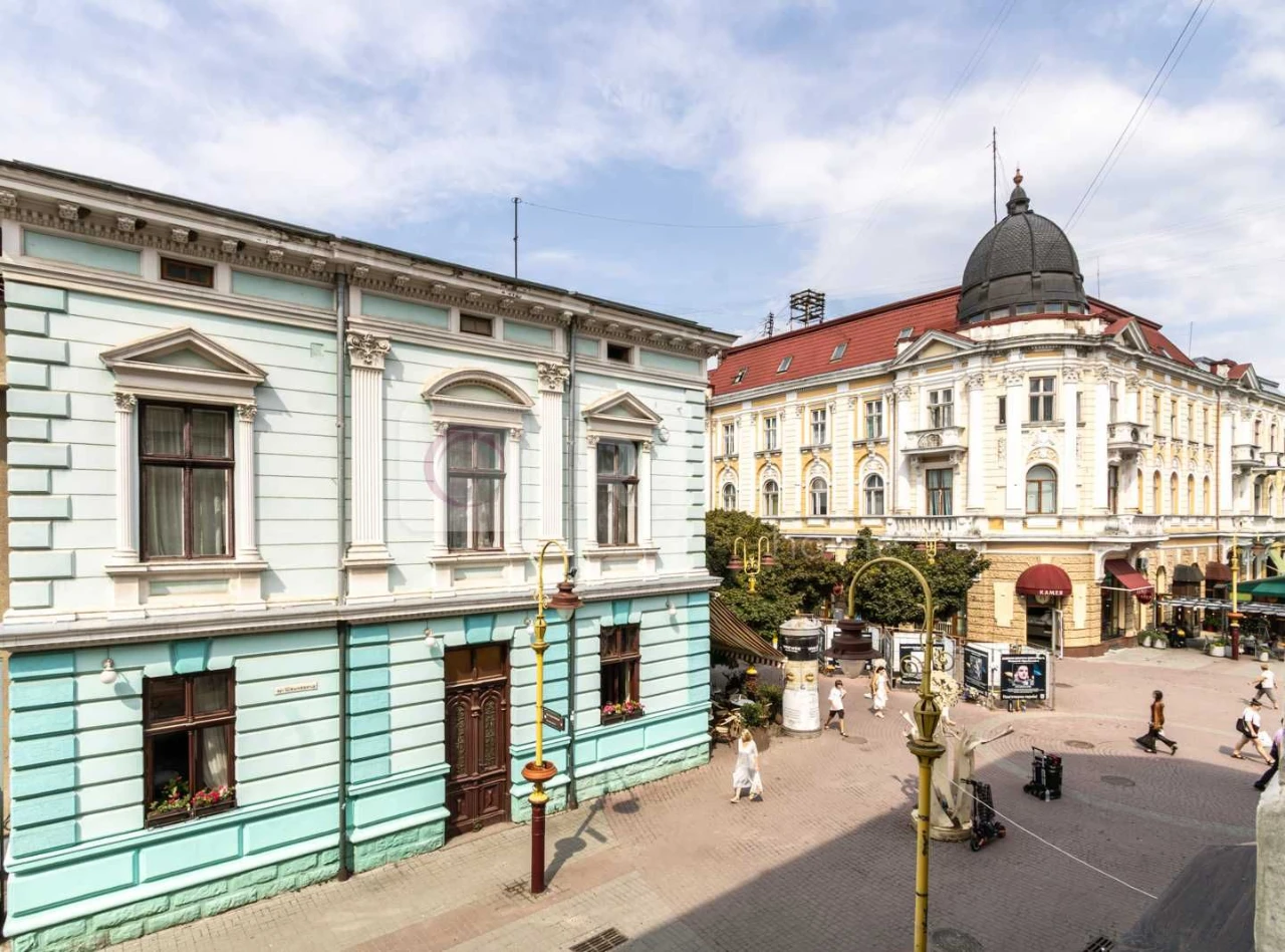 Продаж 2-кімнатної квартири в центрі Івано-Франківська (р-н