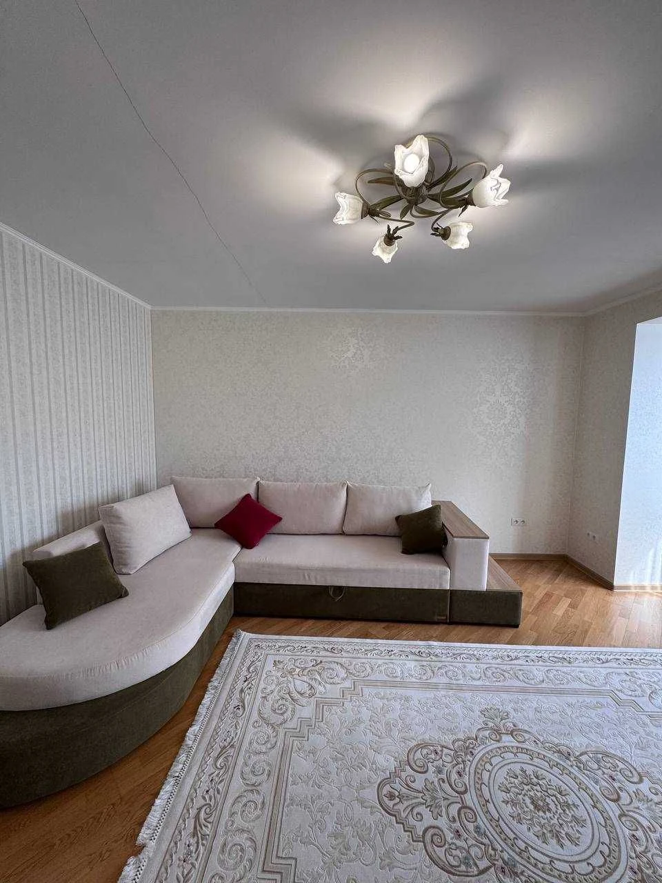 НОВИНКА 2кім. квартира біля річки 75м2