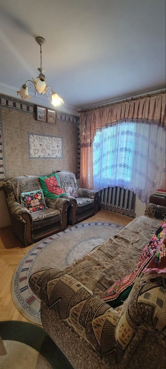 Продається будинок у селі Яворів