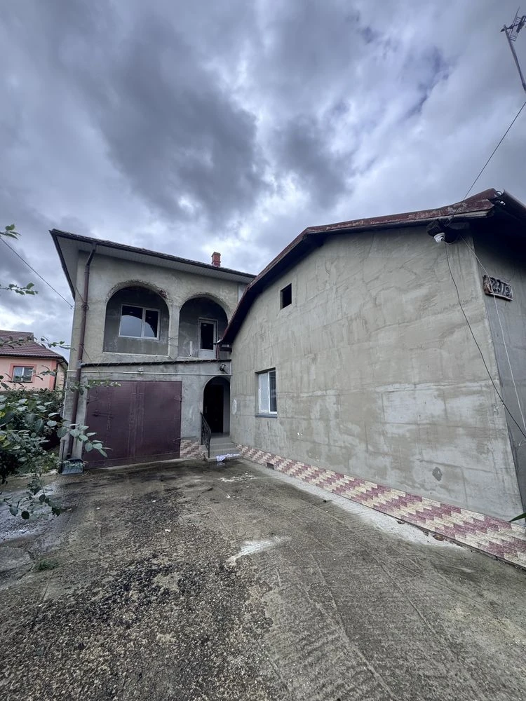 Продаю будинок в Івано-Франківську