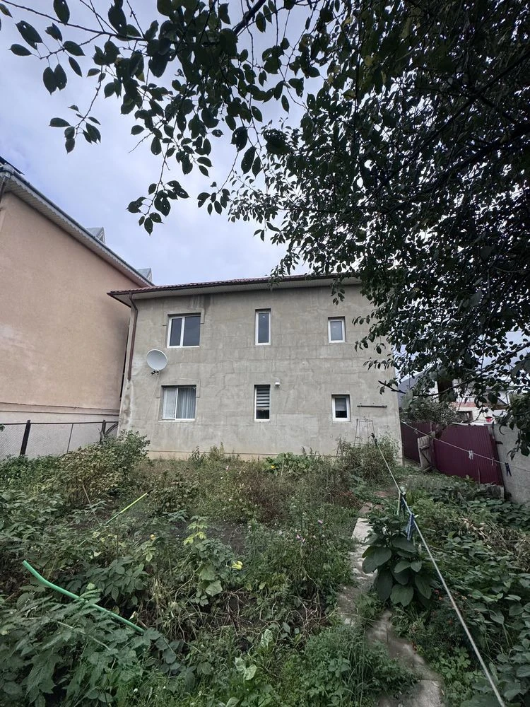 Продаю будинок в Івано-Франківську