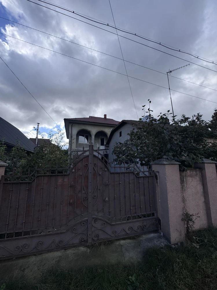Продаю будинок в Івано-Франківську