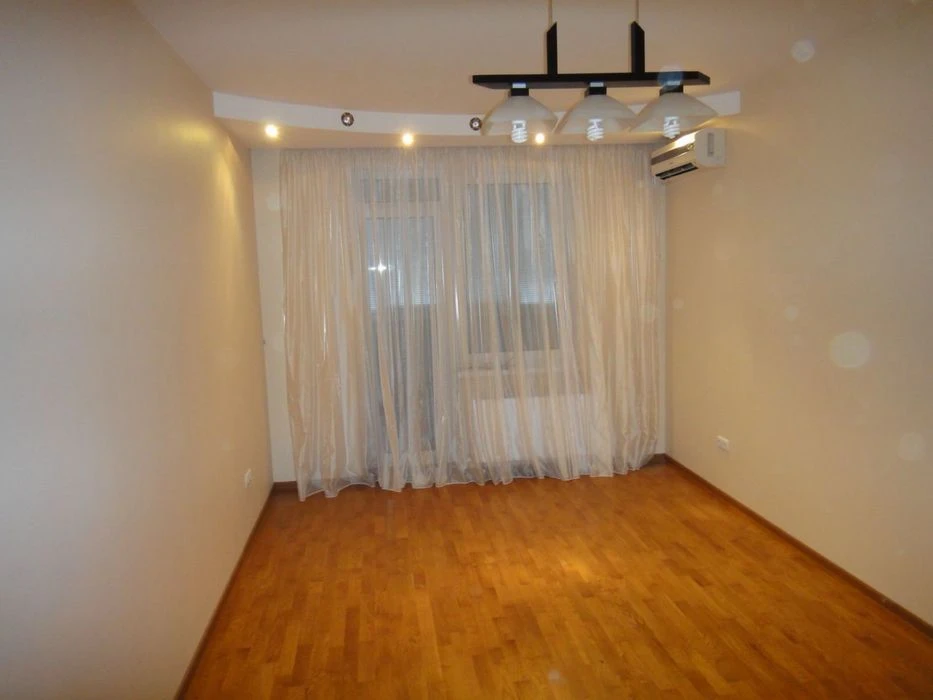 Продам квартиру 2 раздельные комнаты 70 кв.м.