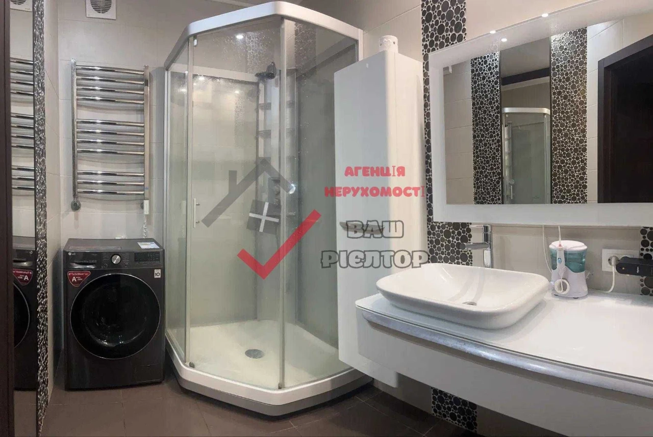 Продам велику 2-кімнатну квартиру в р-н Левада | Дизайнерськ