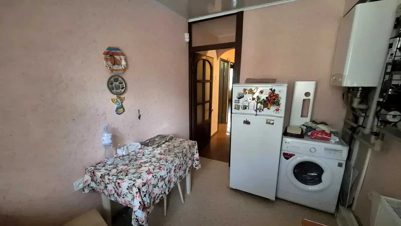 Продаж 3-кімнатної квартири з індивідуальним опаленням (р-н