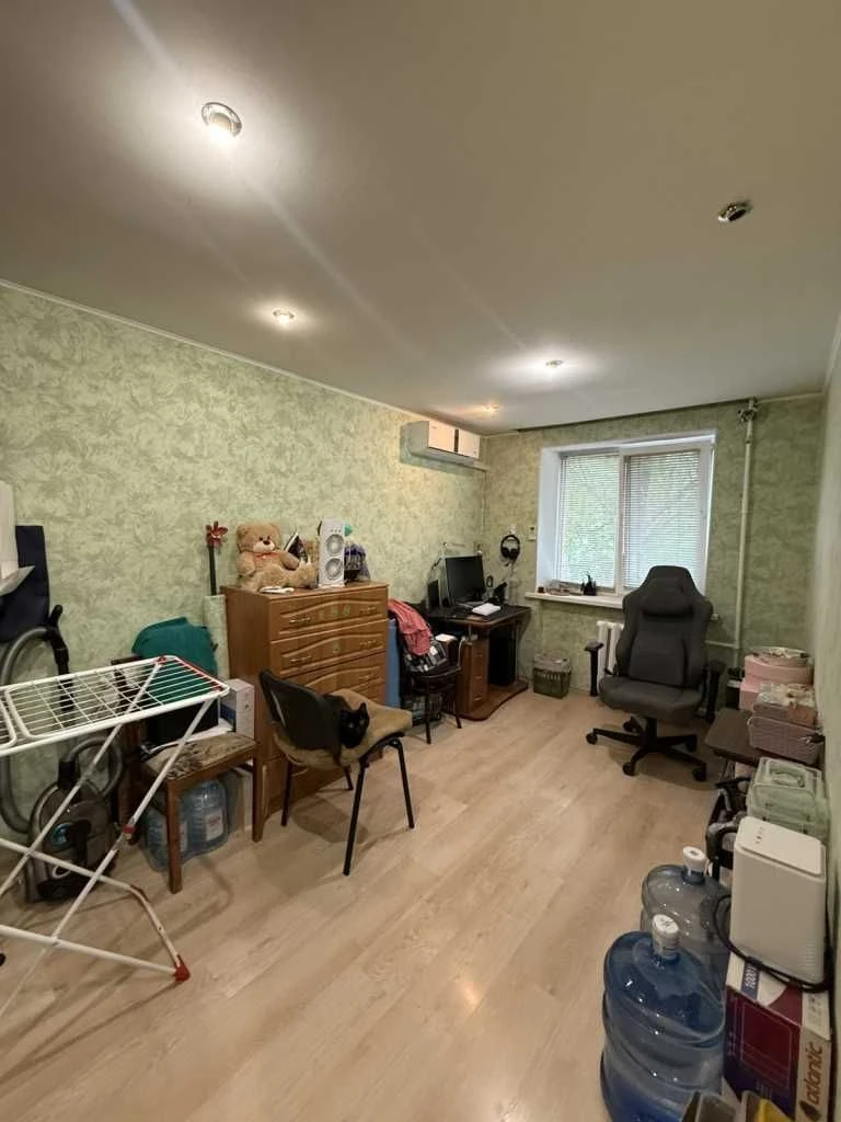 3к! квартира, Поділ, 2/5 поверх, 63 м2, цегла, легкий космет