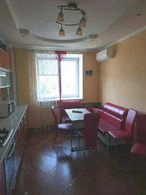 Продаж двокімнатної квартири в новобудові!! Автономне опален
