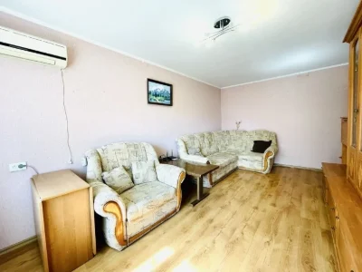 Продаж 2 кімнатної квартири м-н 23 вересня !