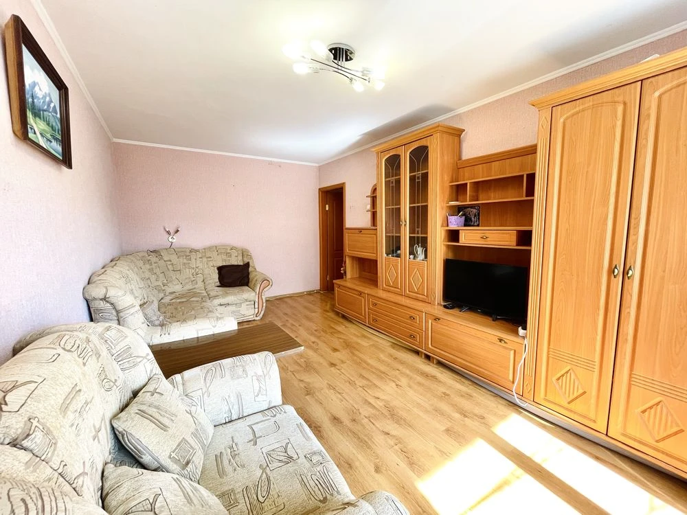 Продаж 2 кімнатної квартири м-н 23 вересня !