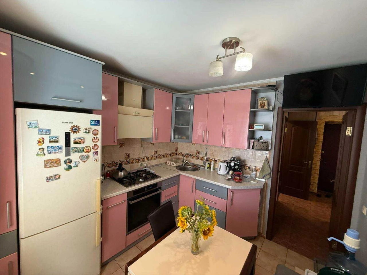 2к квартира 50м2, РОЗДІЛЬНІ КІМНАТИ, ЦЕГЛА, поверх 5/9,Поділ