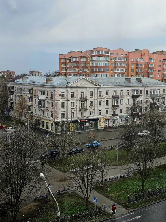 Продаж 2х.кімнатної квартири.вулиця Соборності.