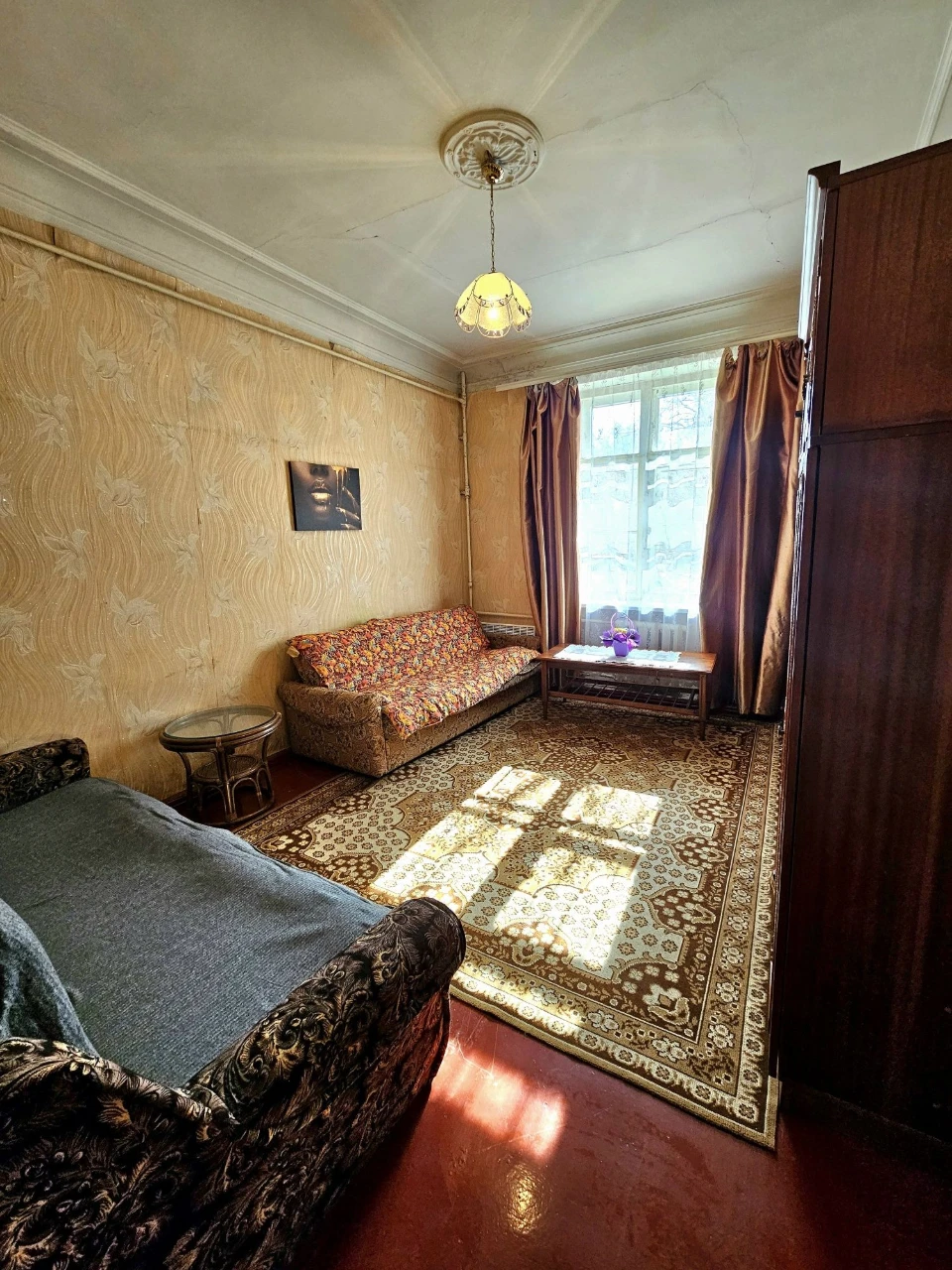Продаж 2х.кімнатної квартири.вулиця Соборності.
