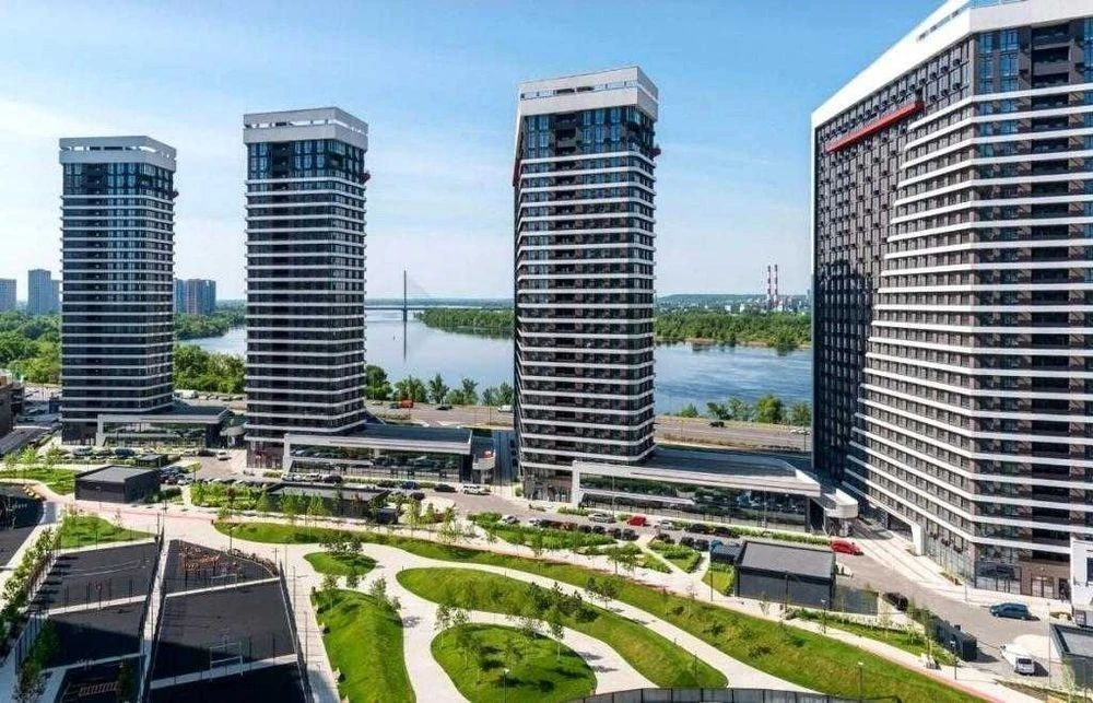 For sale 2 rooms apartment Great residential complex Darnytskyi Dniprovska embankment T