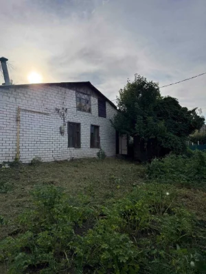 Продаж частини будинку в районі вулиці Художня