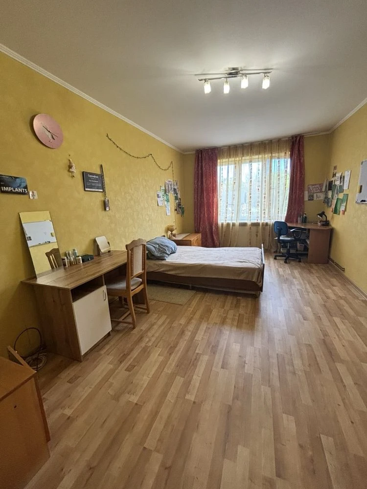 Продаж 3кім квартири, центр