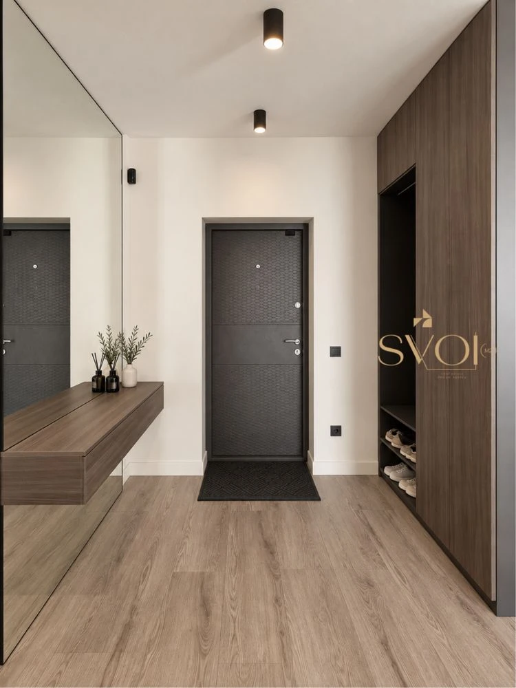 Продажа 2-х кім (100 м2 )  квартири в центрі Ужгорада