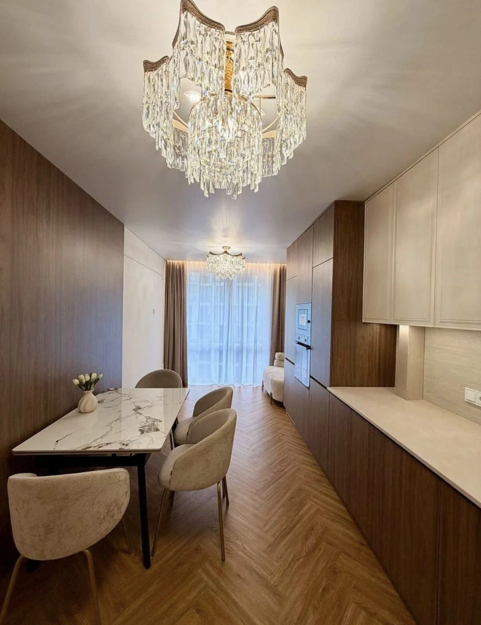 Продається простора 2 кімн. Кв. Газ!