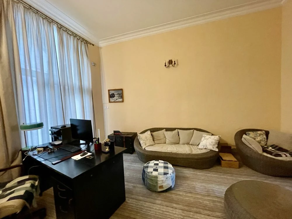 Продаж 5 кімнатної квартири м. Ужгород, центр