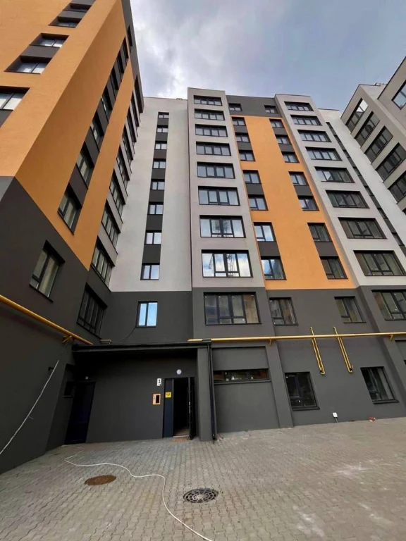 Продаж 1-кімн у зданому будинку