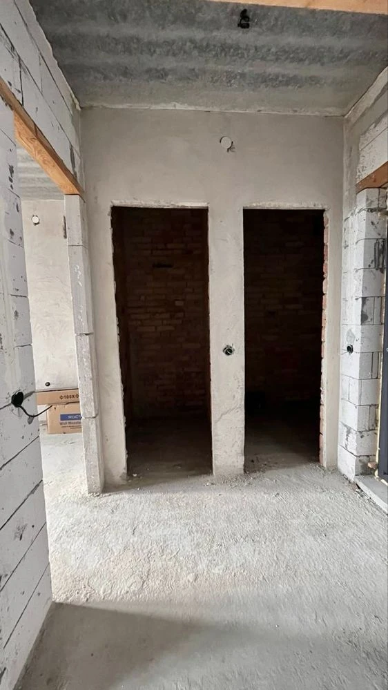 Продаж 1-кімн у зданому будинку