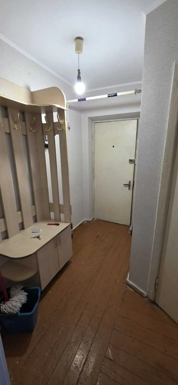 Продаж 1к квартири 32 кв. м на вул. Трудова