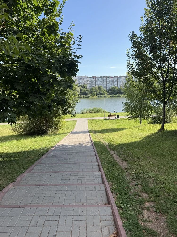 Терміновий продажк 3к Виставка