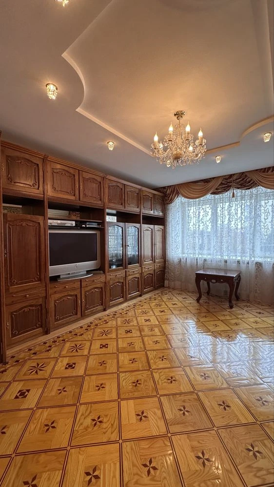 Продаж 2к в самому центі міста по вулиці Подільській