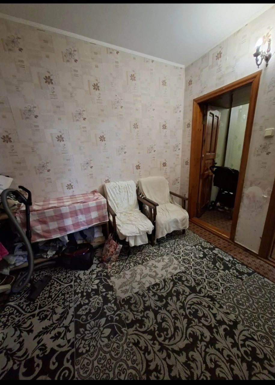 Продаж  5к. квартири на Озерні з   меблями.В чудовову молоді