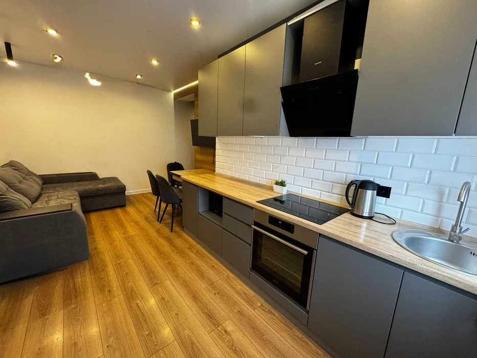 Selling a European-quality 2-room apartment with European-quality renovation in the Levad residential complex.