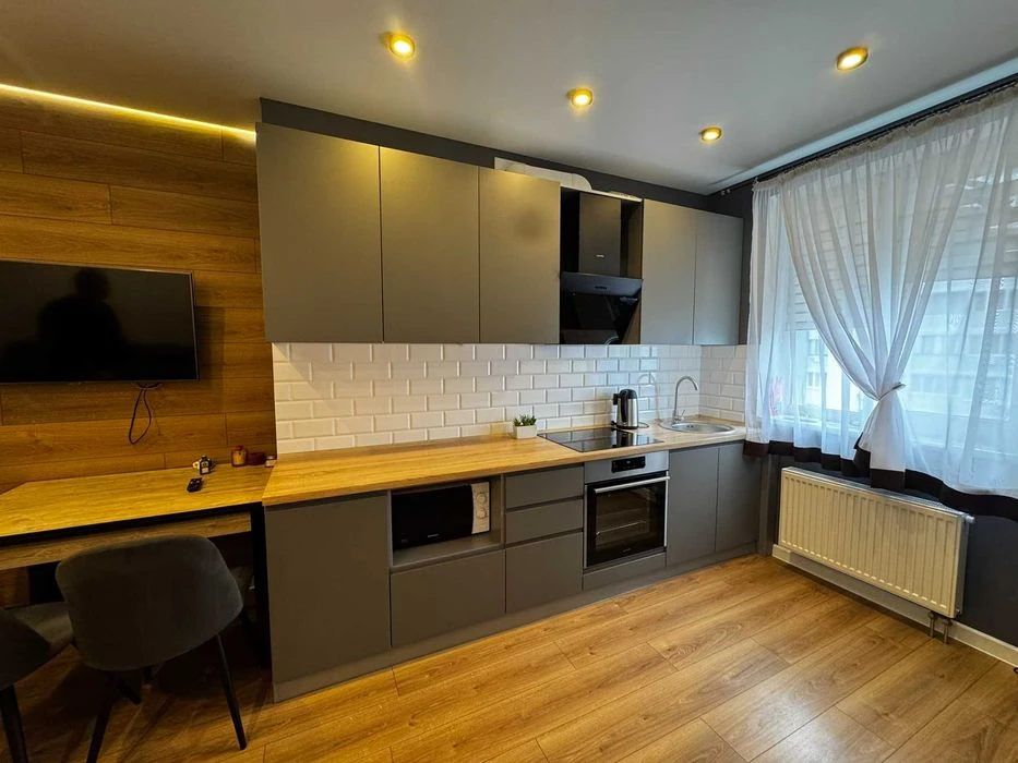 Selling a European-quality 2-room apartment with European-quality renovation in the Levad residential complex.