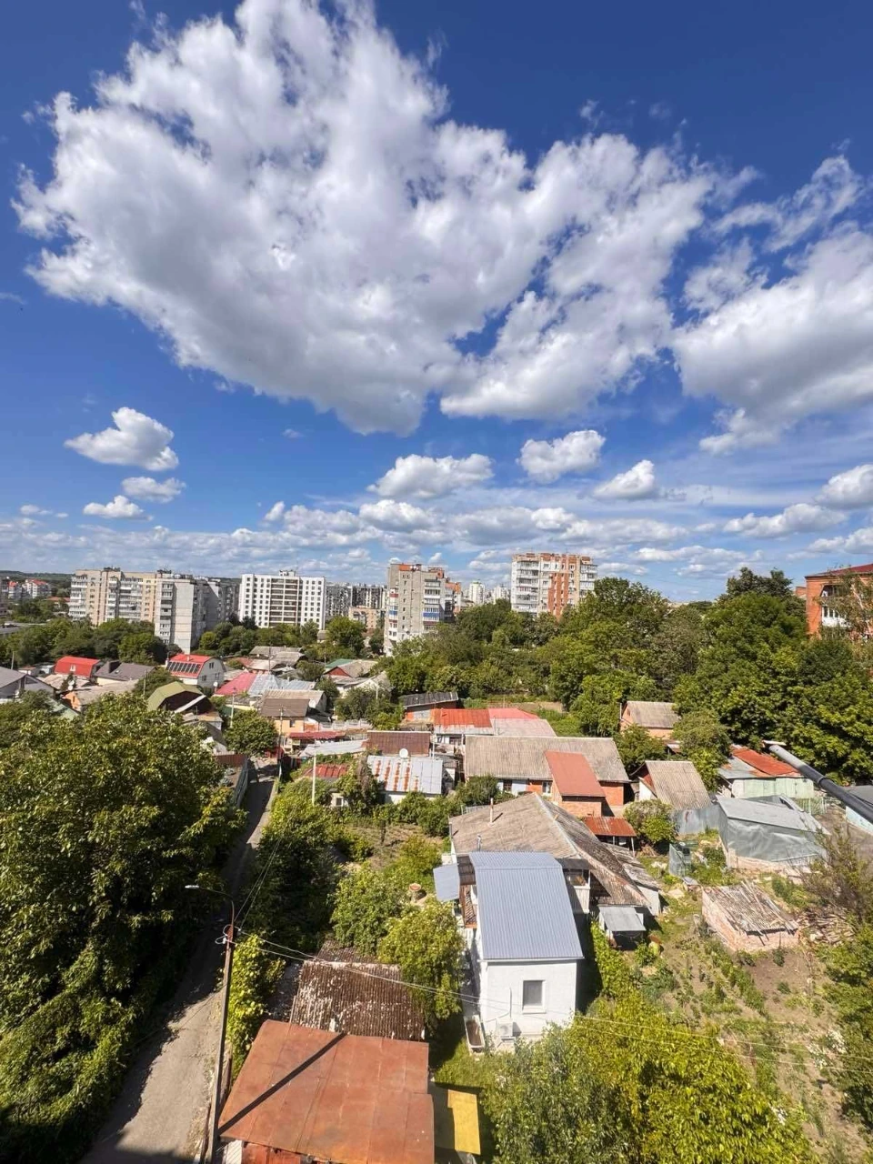 43047 Продаж 3-кімнатнатної квартири в самому Центрі.