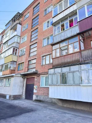 43047 Продаж 3-кімнатнатної квартири в самому Центрі.