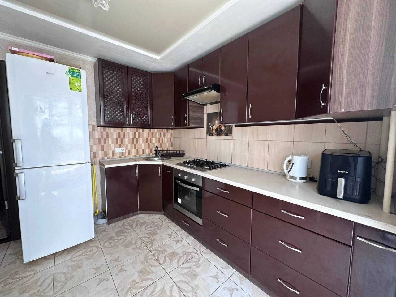 Продаж 1к квартири в новобудові з ремонтом Озерна SL