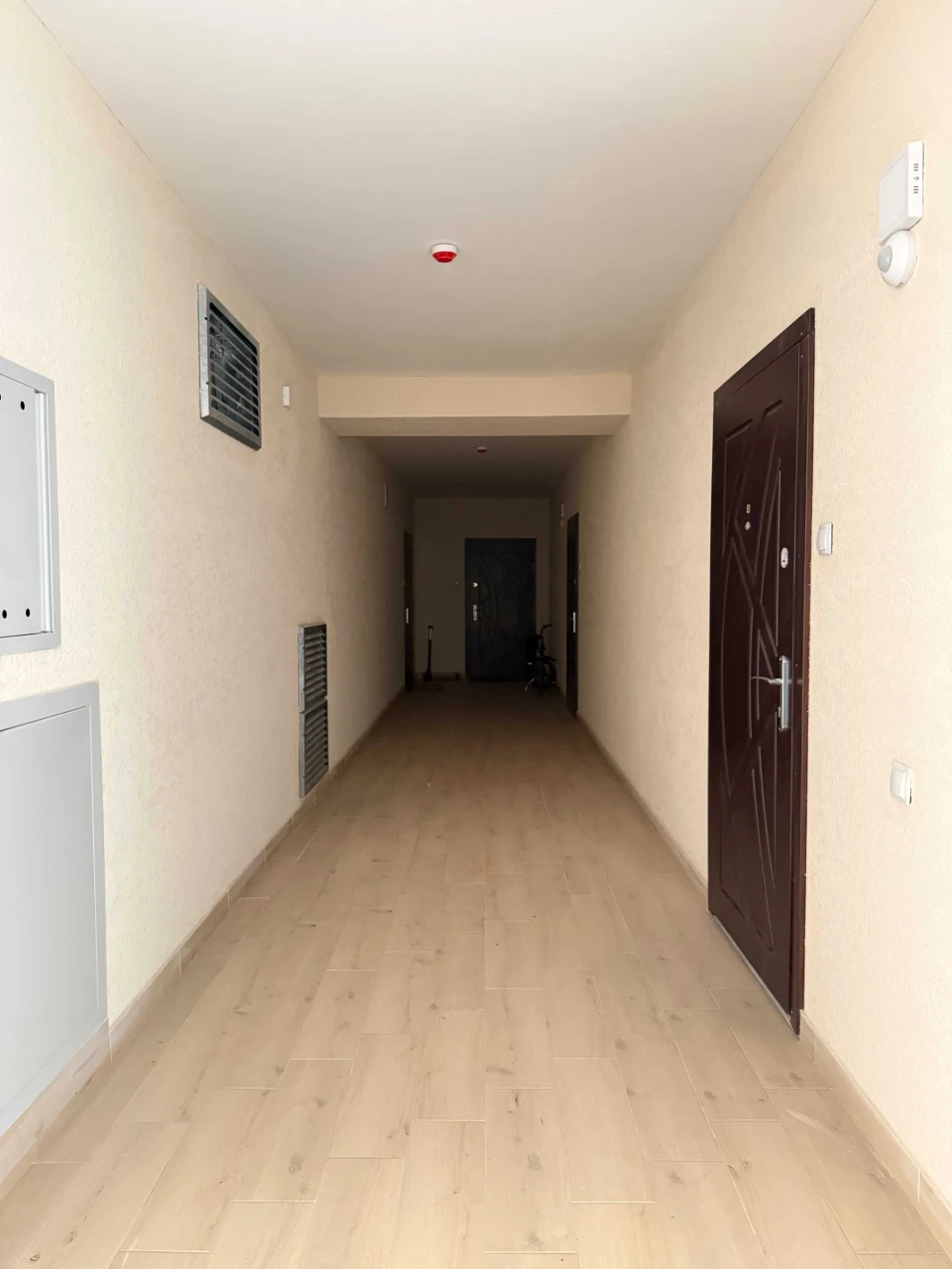 Продаж 1кімнатної квартири в ЖК Рауш (Озерна)