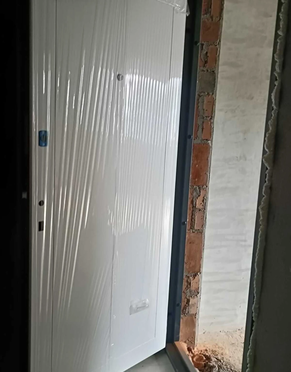 1к на етапі здачі! переуступка за власником! середній поверх