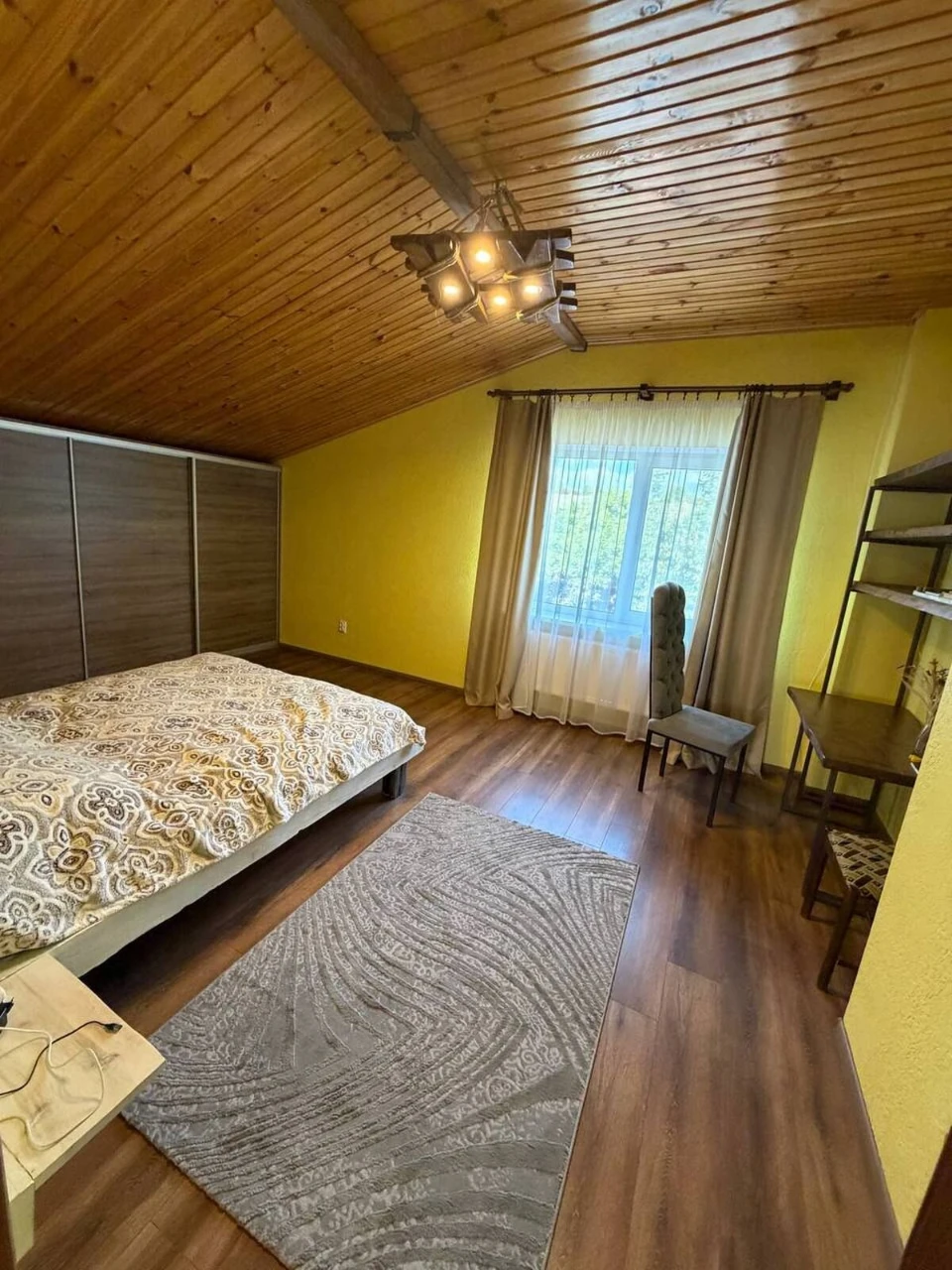 Просторий сучасний будинок 250 м² з євроремонтом в Ружи